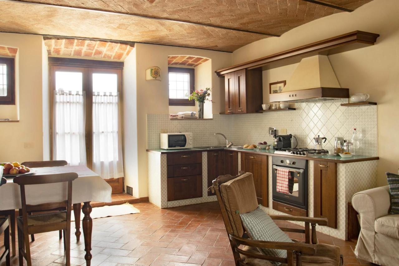 La Fattoria Del Rio Di Sopra - Agriturismo Baldeschi Tuoro sul Trasimeno Exterior foto